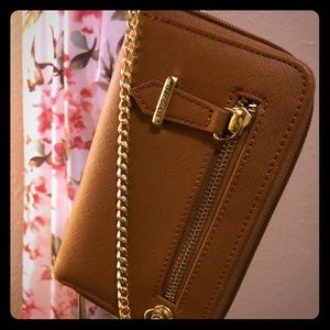 Womens Guess fashion wallet